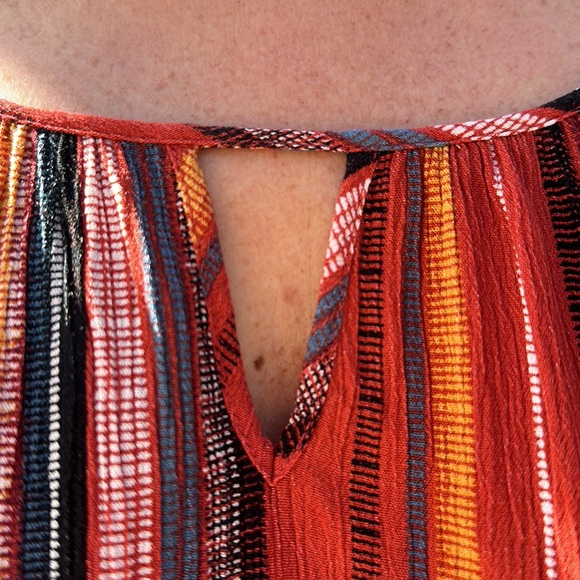 AGB ruffle sleeve blouse - Picture 4 of 7